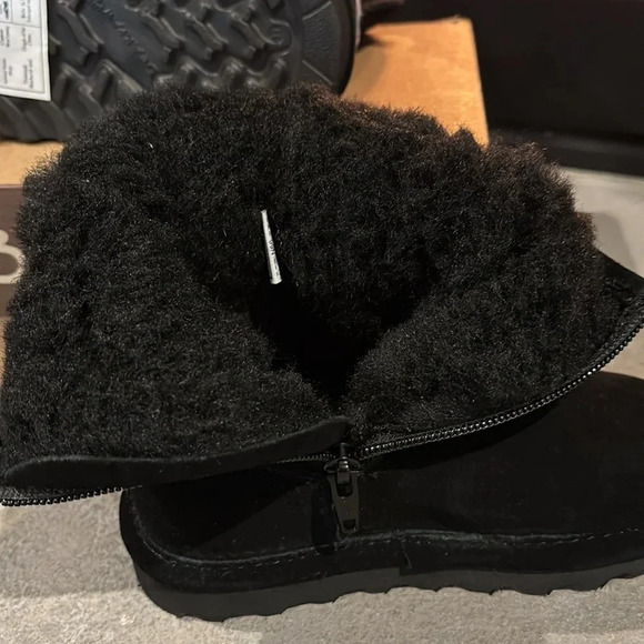 BEARPAW Elle Zipper Suede upper,wool blend lined,rain/stain repell,rugged sole - Picture 6 of 11